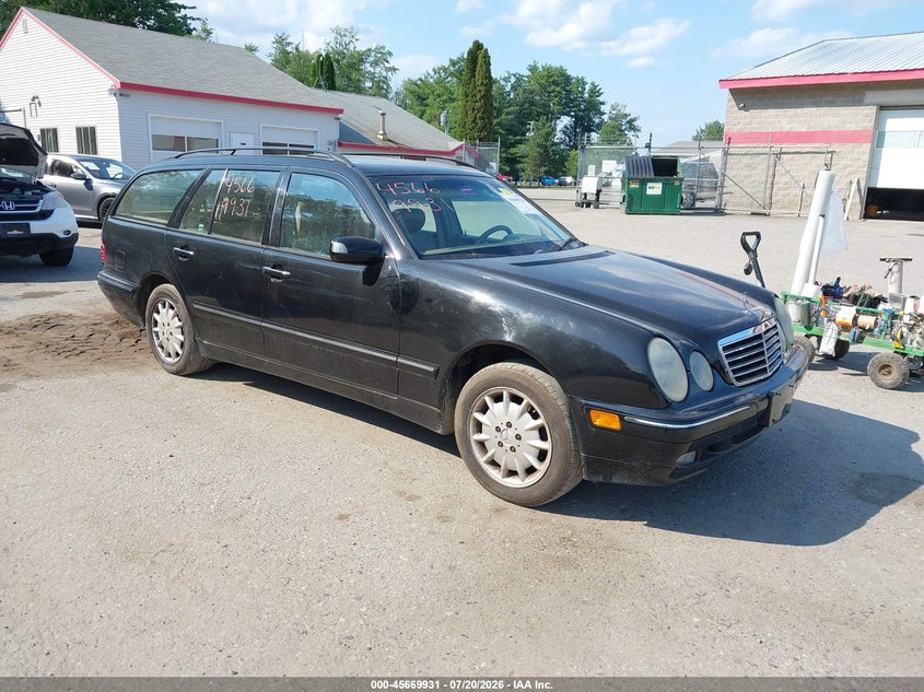 2002 Mercedes-benz E-class VIN WDBJH82J42X063631 IAAI salvage auction — NORMAL WEAR, Original (Maine), sold $25 on 2026-07-27 (photo 1)