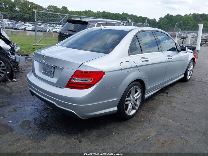 2013 Mercedes-benz C-klasse VIN WDDGF4HB6DR298961 IAAI salvage auction — FRONT END, Salvage Title, sold $2,000 on 2026-08-06 (photo 4)