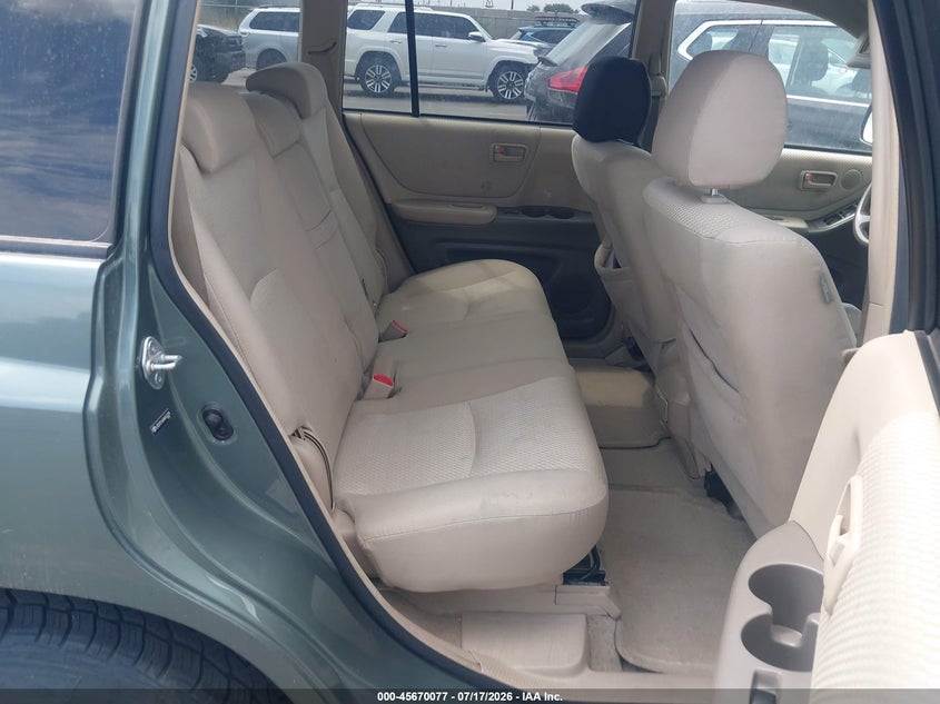 2004 Toyota Highlander VIN JTEEP21A040062228 IAAI salvage auction — NORMAL WEAR, Clear (Utah), sold $25 on 2026-07-30 (photo 8)