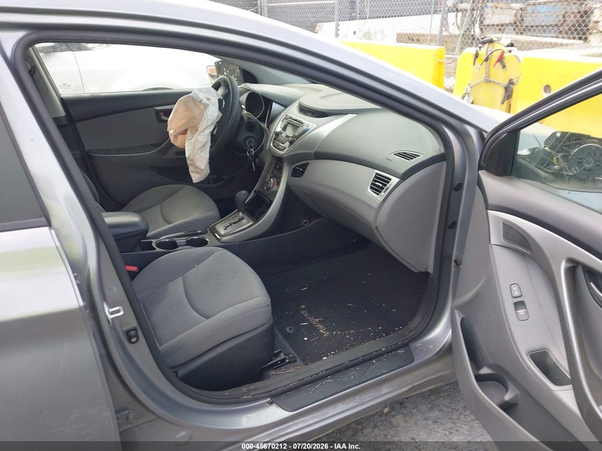 2013 Hyundai Elantra VIN KMHDH4AE1DU938966 IAAI salvage auction — NORMAL WEAR, Clear - Dealer Only (California), sold $25 on 2026-07-30 (photo 5)