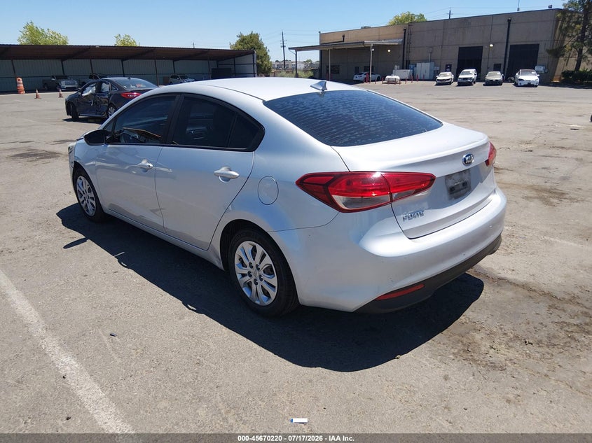 2017 Kia Forte VIN 3KPFK4A73HE066455 IAAI salvage auction — FRONT END, Salvage Title, sold $775 on 2026-08-01 (photo 3)