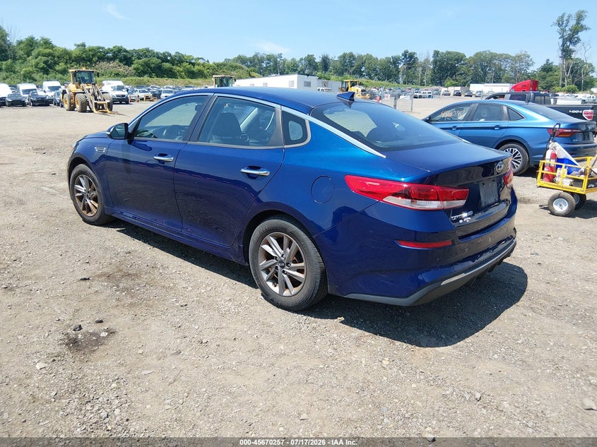 2020 Kia Optima VIN 5XXGT4L37LG399768 IAAI salvage auction — NORMAL WEAR, Clear (Pennsylvania), sold $225 on 2026-07-30 (photo 3)