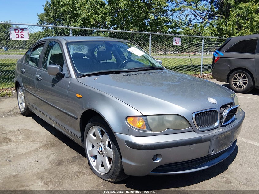 2004 BMW 3 series VIN WBAEU33484PR13982 IAAI salvage auction — NORMAL WEAR, Clear (New Jersey), sold $50 on 2026-07-27 (photo 1)