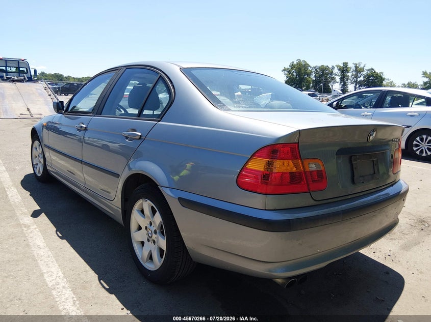 2004 BMW 3 series VIN WBAEU33484PR13982 IAAI salvage auction — NORMAL WEAR, Clear (New Jersey), sold $50 on 2026-07-27 (photo 3)