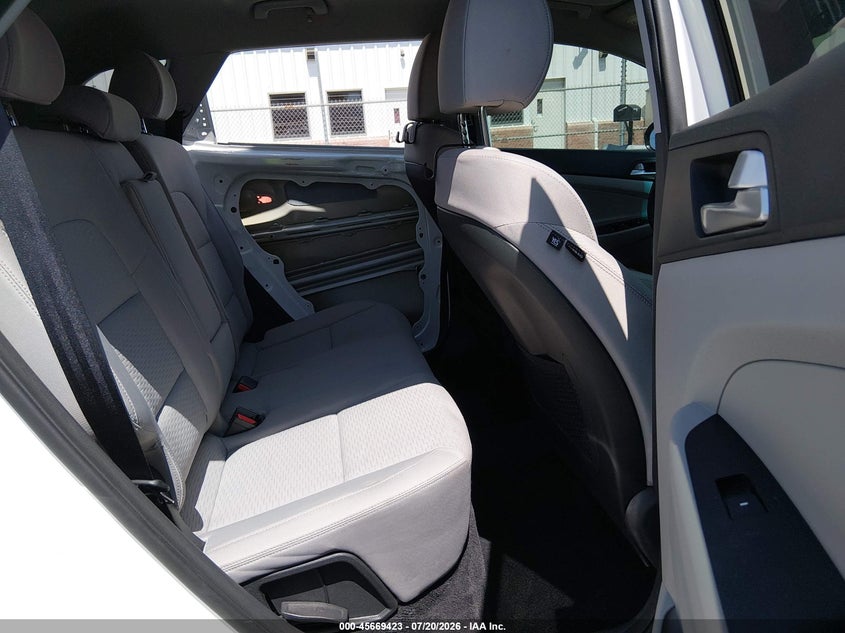 2019 Hyundai Tucson VIN KM8J33AL8KU962995 IAAI salvage auction — SIDE, Salvage (North Carolina), sold $3,800 on 2026-07-31 (photo 8)