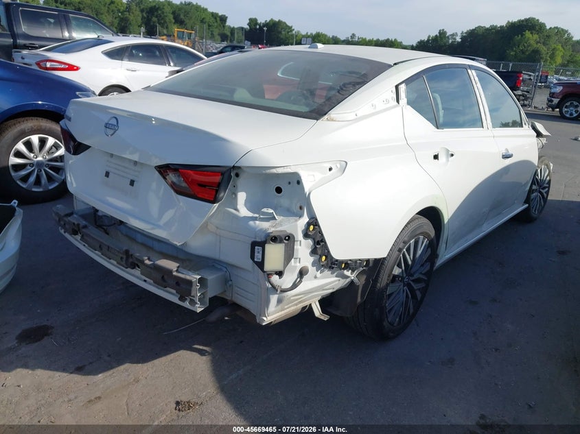 2025 Nissan Altima VIN 1N4BL4DV3SN304724 IAAI salvage auction — FRONT & REAR, Salvage Title, sold $8,100 on 2026-09-02 (photo 4)