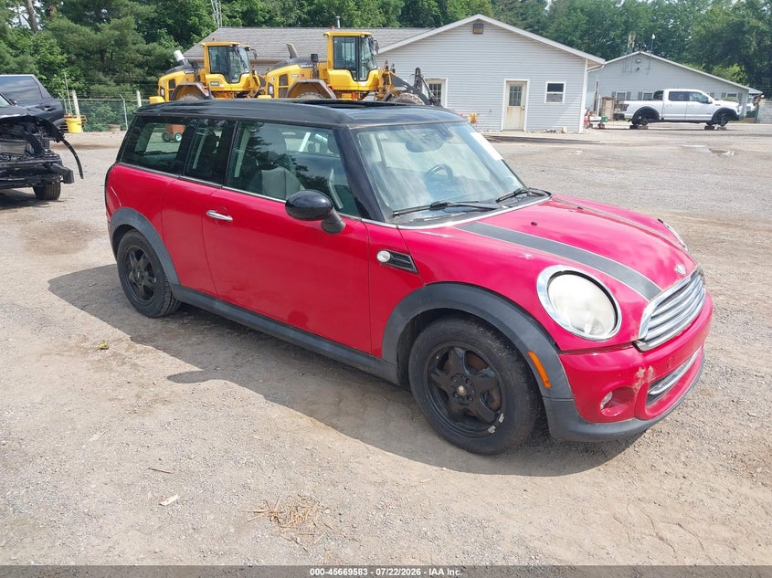 2011 Mini Cooper clubman VIN WMWZF3C56BTX81975 IAAI salvage auction — HAIL, Salvage (Ohio), sold $500 on 2026-08-03 (photo 1)