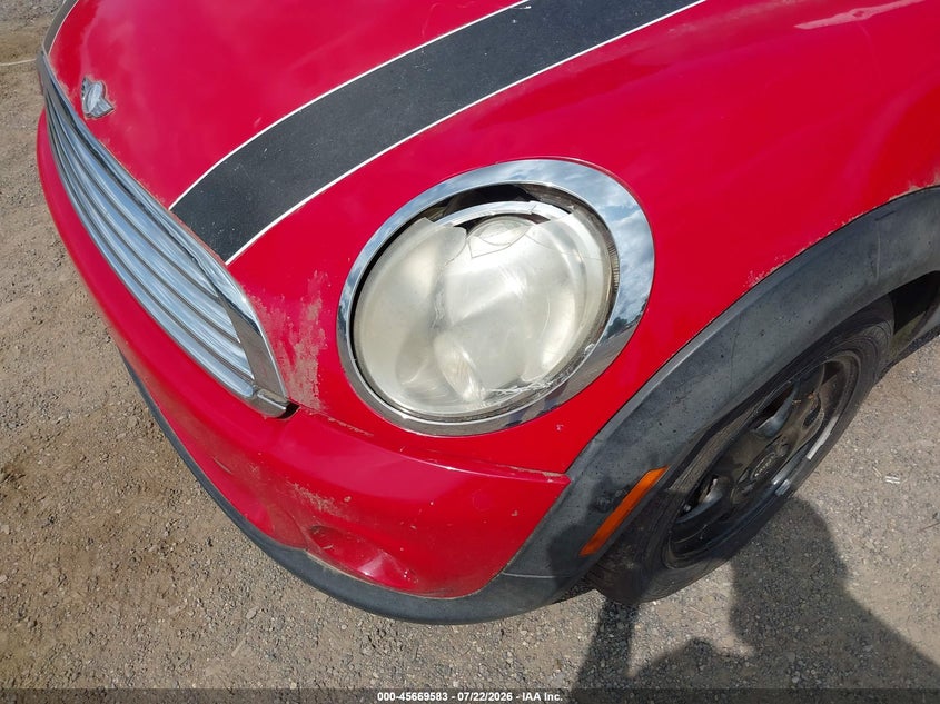2011 Mini Cooper clubman VIN WMWZF3C56BTX81975 IAAI salvage auction — HAIL, Salvage (Ohio), sold $500 on 2026-08-03 (photo 6)