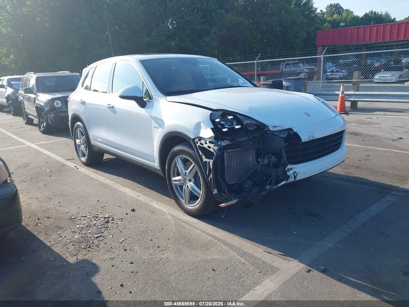 2016 Porsche Cayenne VIN WP1AF2A25GLA40306 — IAAI salvage auction photo