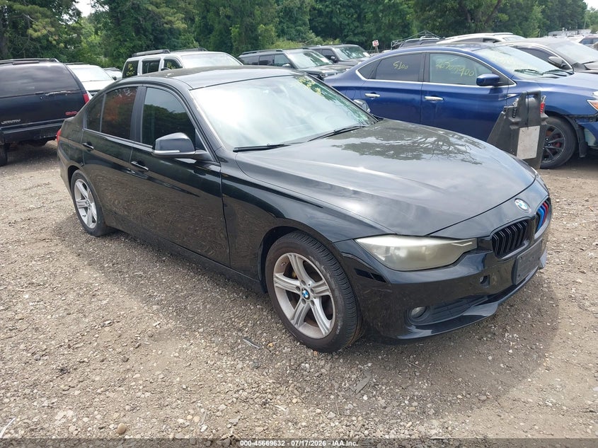 2015 BMW 3er VIN WBA3B1C5XF5A05836 IAAI salvage auction — NORMAL WEAR, Clear (New York), sold $575 on 2026-08-18 (photo 1)