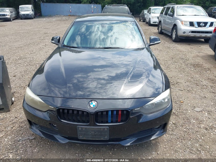 2015 BMW 3er VIN WBA3B1C5XF5A05836 IAAI salvage auction — NORMAL WEAR, Clear (New York), sold $575 on 2026-08-18 (photo 6)