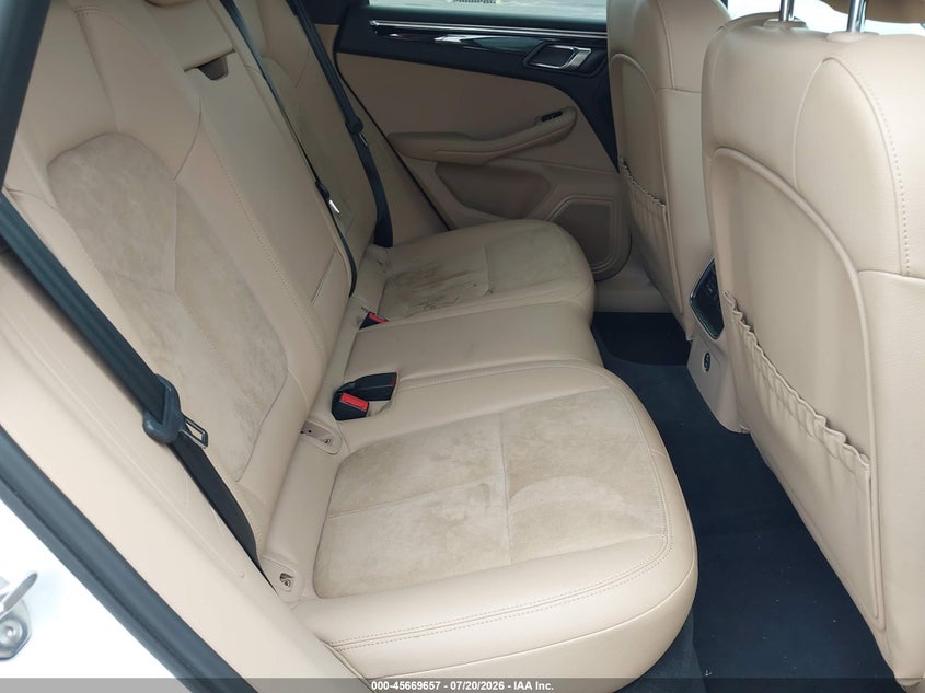 2021 Porsche Macan VIN WP1AA2A55MLB08690 IAAI salvage auction — TRANSMISSION, Wait Title, sold $13,250 on 2026-08-17 (photo 8)