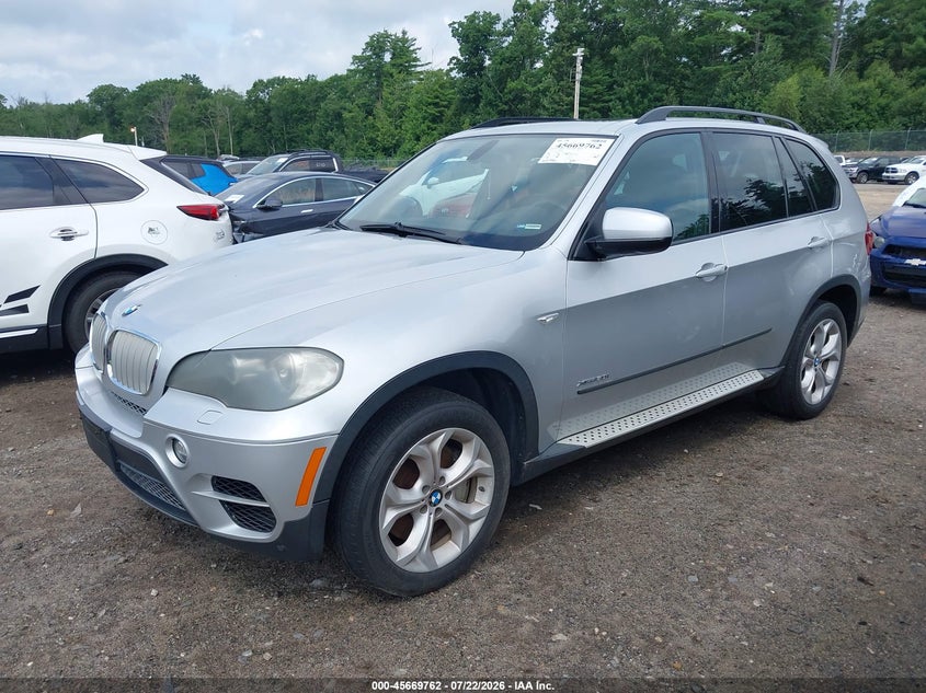 2011 BMW X5 VIN 5UXZV8C58BLL67940 IAAI salvage auction — NORMAL WEAR, Clear (Massachusetts), sold $1,100 on 2026-07-31 (photo 2)