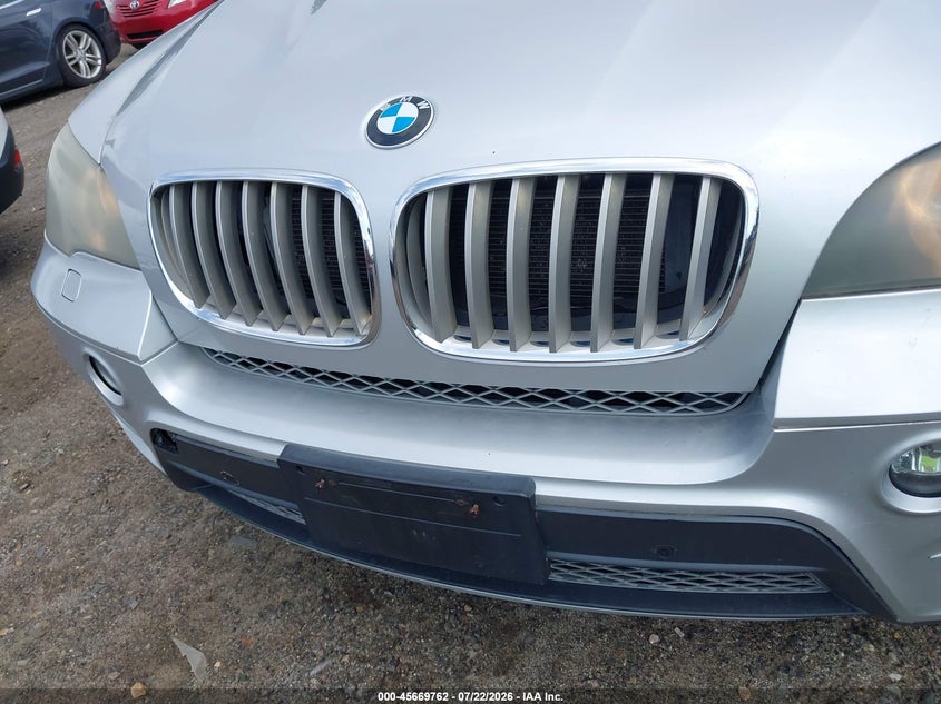 2011 BMW X5 VIN 5UXZV8C58BLL67940 IAAI salvage auction — NORMAL WEAR, Clear (Massachusetts), sold $1,100 on 2026-07-31 (photo 6)