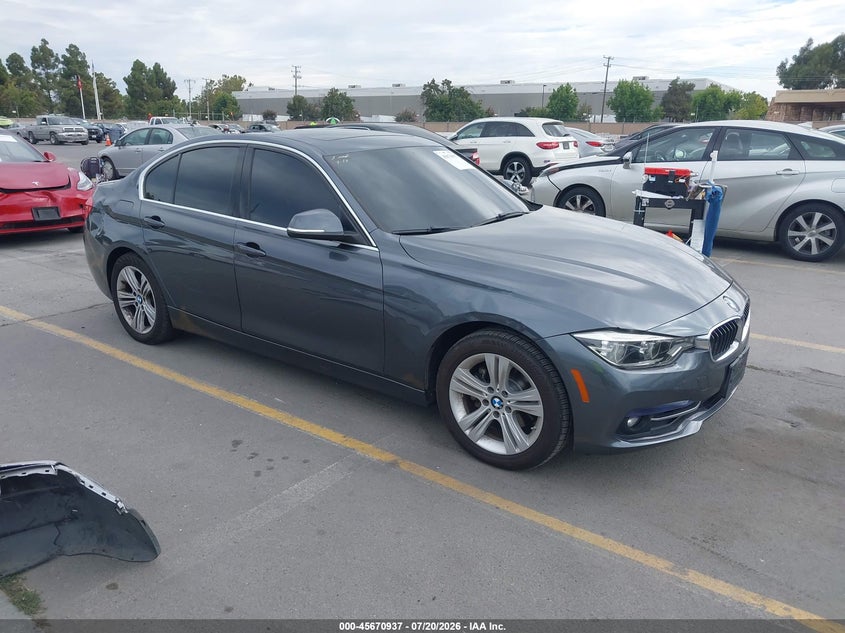 2018 BMW 3er VIN WBA8B9G50JNU98401 IAAI salvage auction — ROOF, Wait Title, sold $4,800 on 2026-08-24 (photo 1)