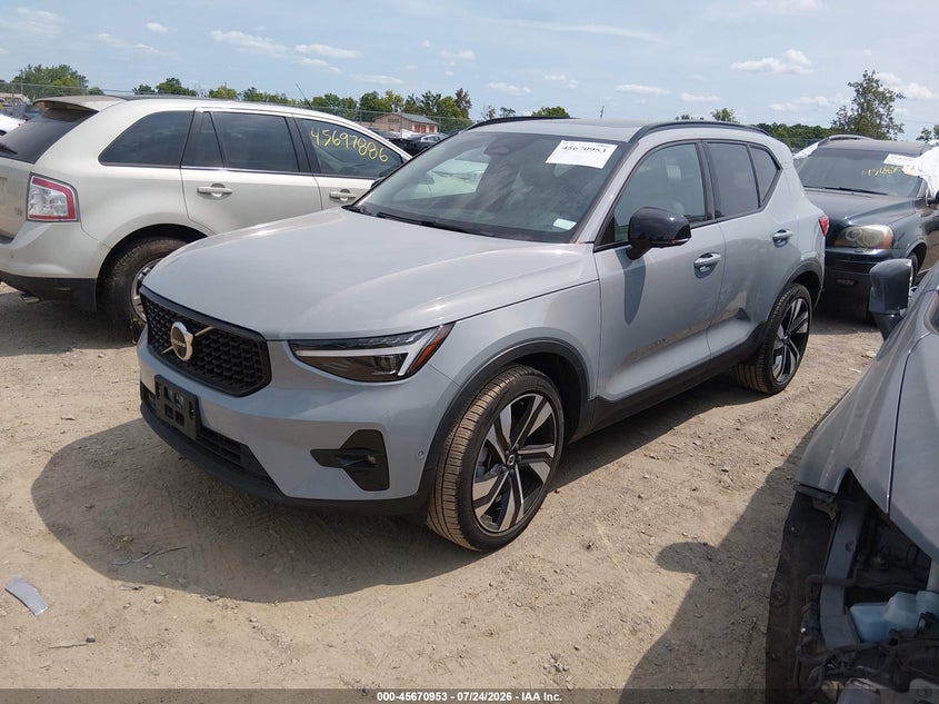 2024 Volvo Xc40 VIN YV4L12UM0R2280164 IAAI salvage auction — UNKNOWN, Salvage Title, sold $12,300 on 2026-08-19 (photo 2)