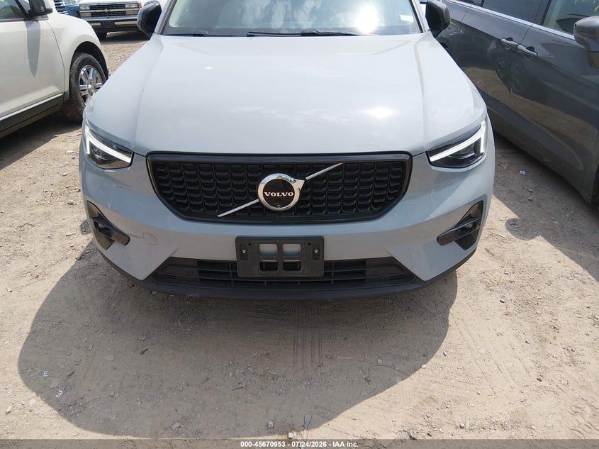 2024 Volvo Xc40 VIN YV4L12UM0R2280164 IAAI salvage auction — UNKNOWN, Salvage Title, sold $12,300 on 2026-08-19 (photo 6)