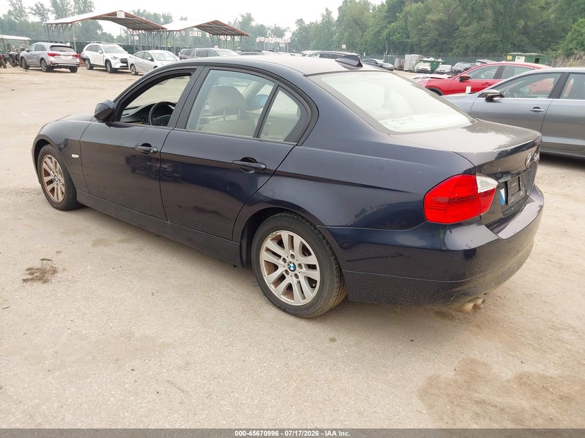 2007 BMW 3 series VIN WBAVC93577K032142 IAAI salvage auction — NORMAL WEAR, Clear (Maryland), sold $275 on 2026-07-30 (photo 3)