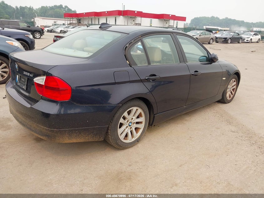 2007 BMW 3 series VIN WBAVC93577K032142 IAAI salvage auction — NORMAL WEAR, Clear (Maryland), sold $275 on 2026-07-30 (photo 4)