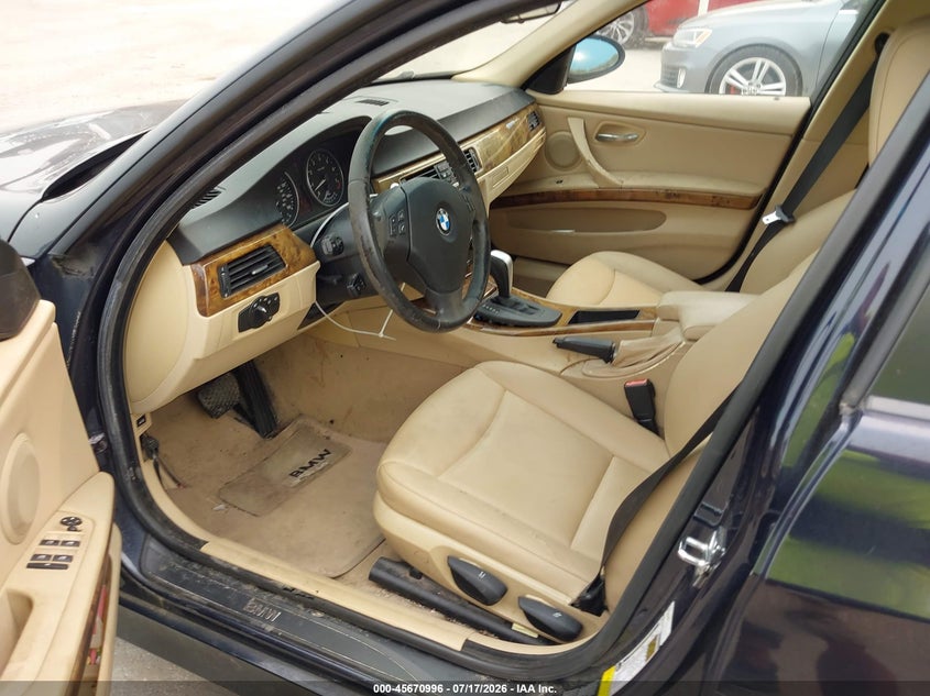 2007 BMW 3 series VIN WBAVC93577K032142 IAAI salvage auction — NORMAL WEAR, Clear (Maryland), sold $275 on 2026-07-30 (photo 5)