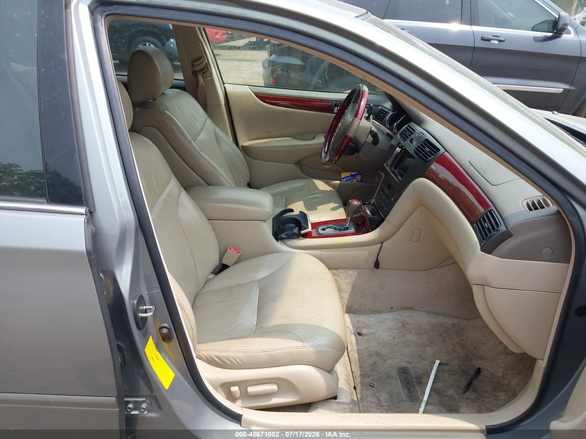 2003 Lexus Es 300 VIN JTHBF30GX30103967 IAAI salvage auction — NORMAL WEAR, Clear (Virginia), sold $125 on 2026-07-29 (photo 5)