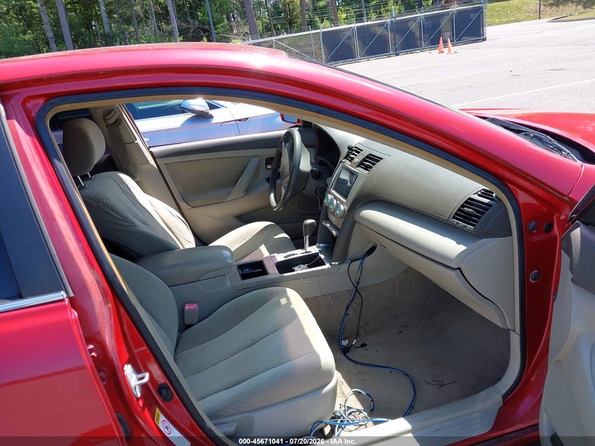 2007 Toyota Camry VIN JTNBE46KX73106499 IAAI salvage auction — NORMAL WEAR, Clear (New York), sold $625 on 2026-07-30 (photo 5)