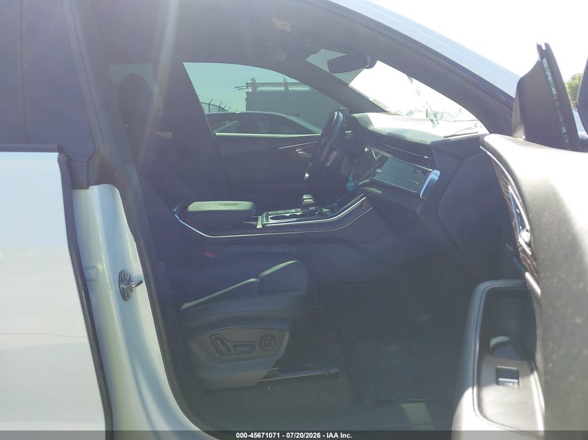 2019 Audi Q8 VIN WA1EVAF13KD031276 IAAI salvage auction — FRONT END, Salvage Title, sold $12,650 on 2026-09-11 (photo 5)
