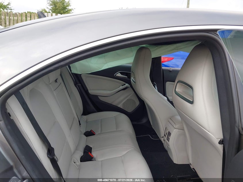2015 Mercedes-benz Cla-class VIN WDDSJ4GBXFN193585 IAAI salvage auction — NORMAL WEAR, Clear (Virginia), sold $1,900 on 2026-07-27 (photo 8)