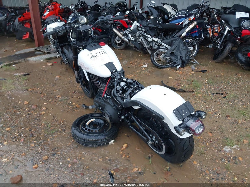 2026 Harley-davidson Low rider VIN 1HD1YWA11TB019476 IAAI salvage auction — FRONT END, Salvage Title, sold $11,200 on 2026-08-26 (photo 3)