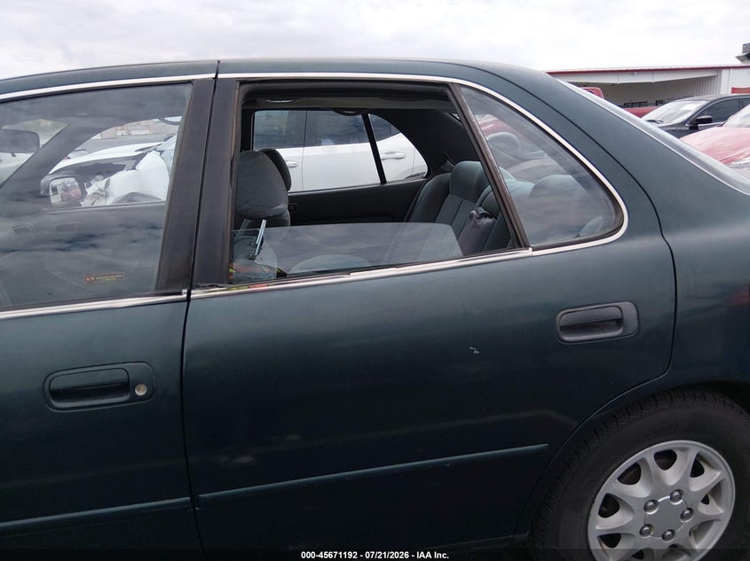 1992 Toyota Camry VIN JT2SK12E1N0035941 IAAI salvage auction — NORMAL WEAR, Clear (Nevada), sold $225 on 2026-07-31 (photo 6)