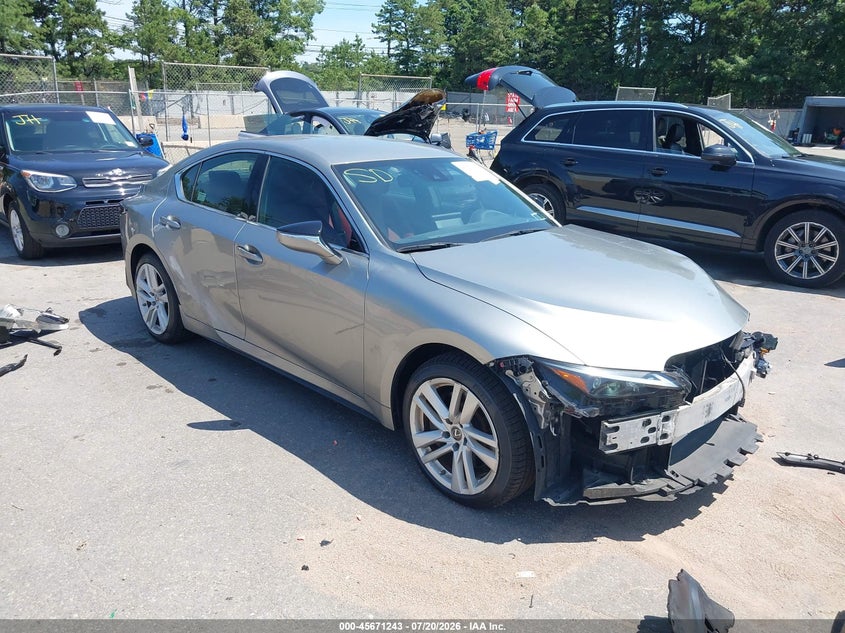 2021 Lexus Is VIN JTHA81F21M5045614 IAAI salvage auction — FRONT END, Salvage Title, sold $9,900 on 2026-07-31 (photo 1)