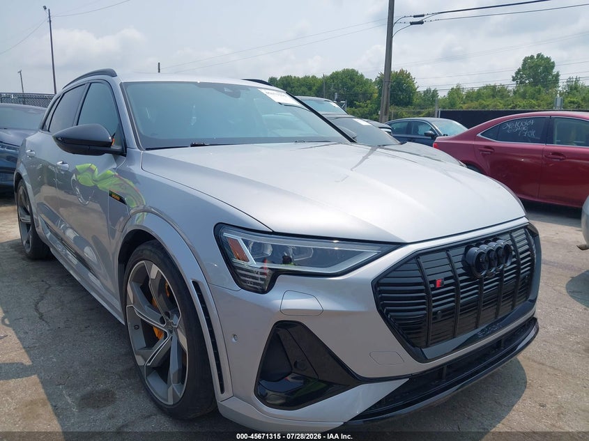 2022 Audi E-tron s VIN WA1VCBGE2NB035588 — IAAI salvage auction photo