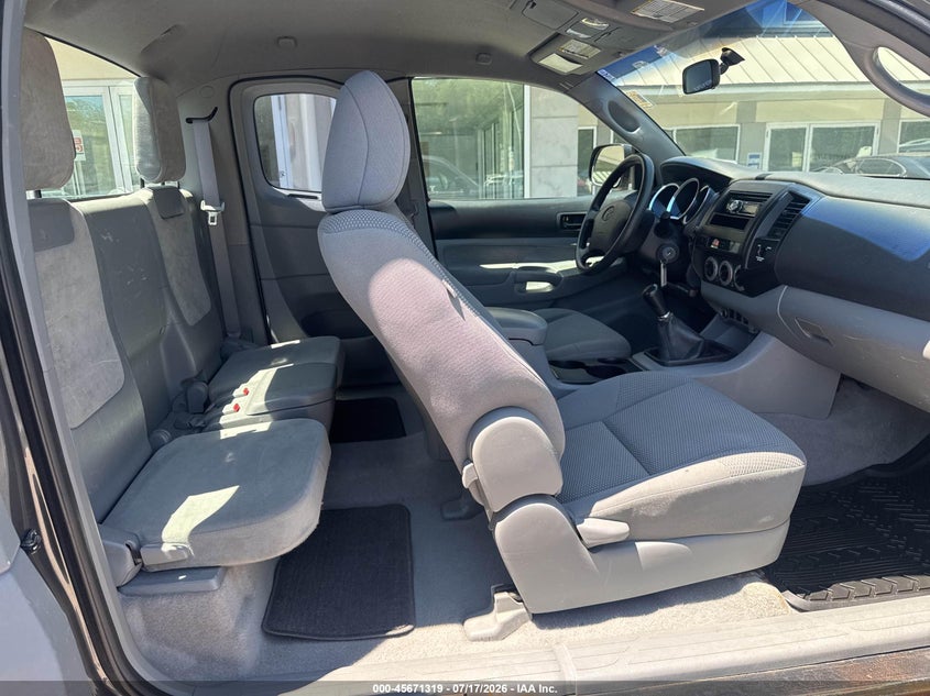 2009 Toyota Tacoma VIN 5TEUX42N59Z613533 IAAI salvage auction — NORMAL WEAR, Clear (New York), sold $1,250 on 2026-07-22 (photo 8)