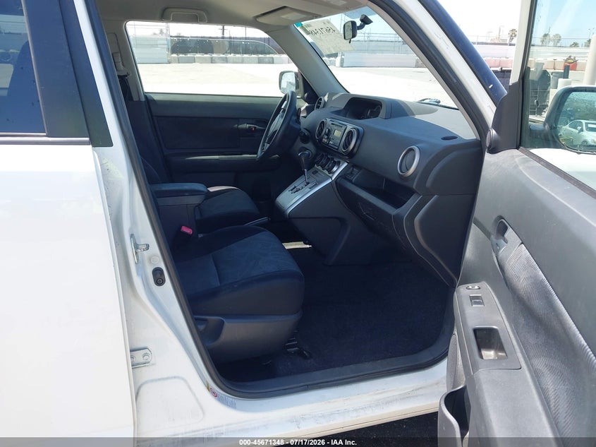 2012 Scion Xb VIN JTLZE4FE5CJ025093 IAAI salvage auction — NORMAL WEAR, Salvage Title, sold $650 on 2026-08-26 (photo 5)
