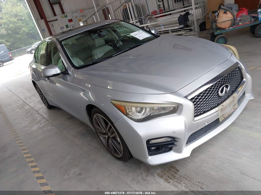2014 Infiniti Q50 VIN JN1BV7AP5EM677997 IAAI salvage auction — NORMAL WEAR, Clear (Virginia), sold $3,425 on 2026-07-31 (photo 1)