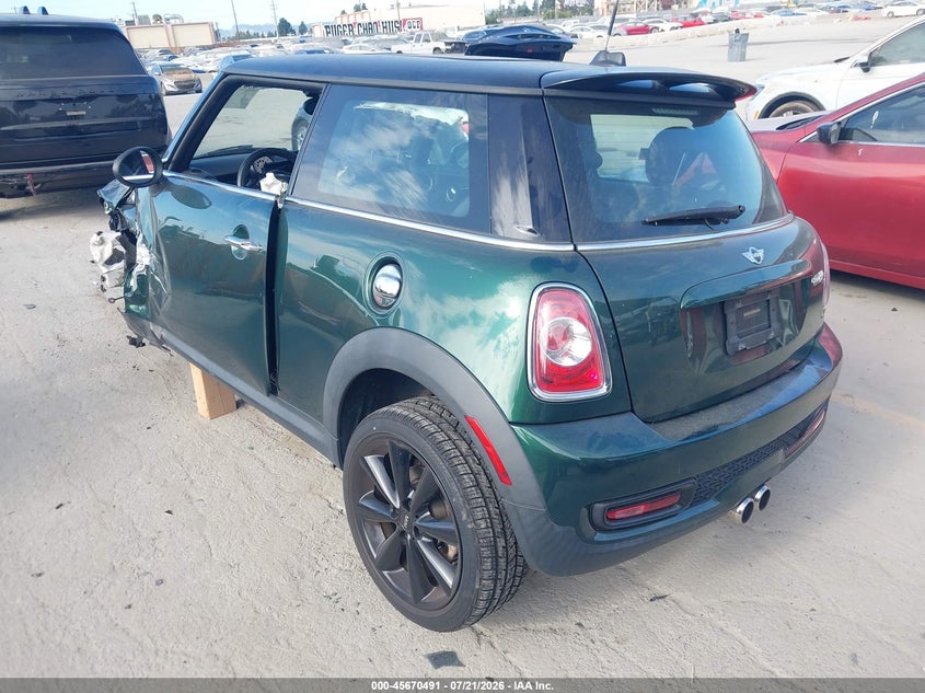 2013 Mini Hard top VIN WMWSV3C58DT394545 IAAI salvage auction — FRONT END, Wait Title, sold $375 on 2026-08-29 (photo 3)