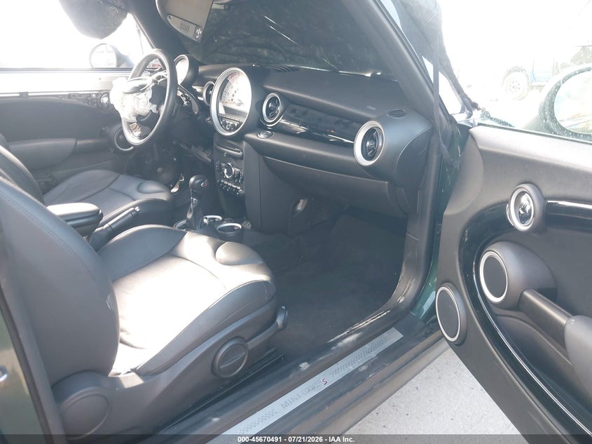 2013 Mini Hard top VIN WMWSV3C58DT394545 IAAI salvage auction — FRONT END, Wait Title, sold $375 on 2026-08-29 (photo 5)