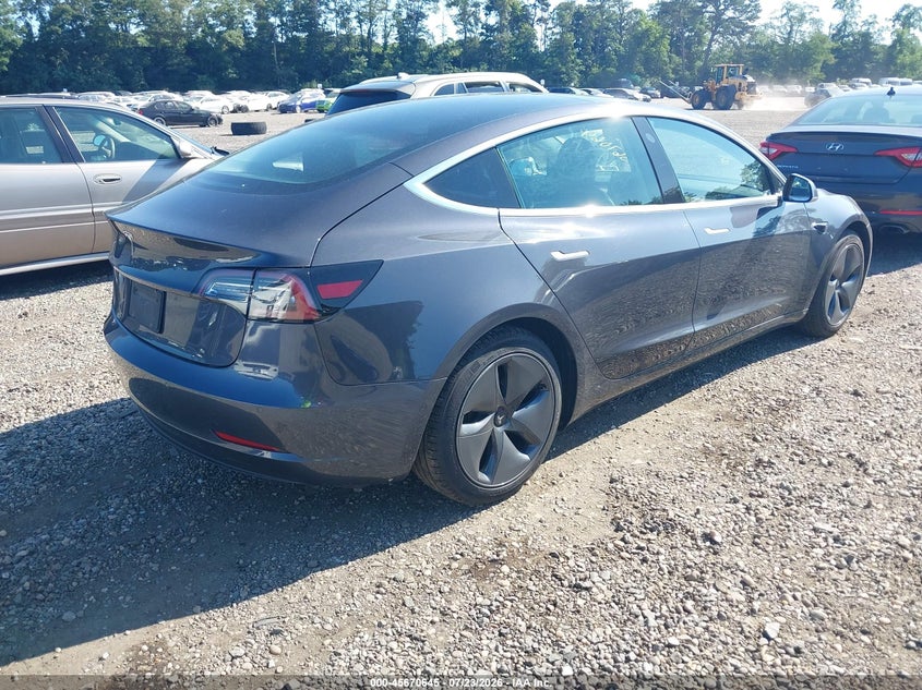 2020 Tesla Model 3 VIN 5YJ3E1EAXLF736732 IAAI salvage auction — SIDE, Salvage Title, sold $6,800 on 2026-07-31 (photo 4)