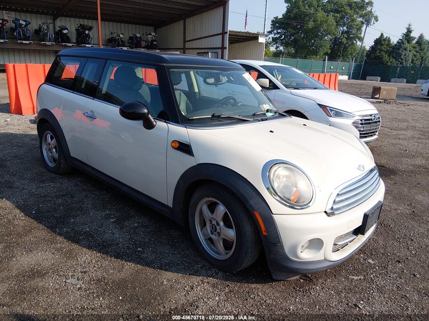 2011 Mini Cooper clubman VIN WMWZF3C56BTY00167 IAAI salvage auction — FRONT END, Salvage (Ohio), sold $300 on 2026-08-05 (photo 1)
