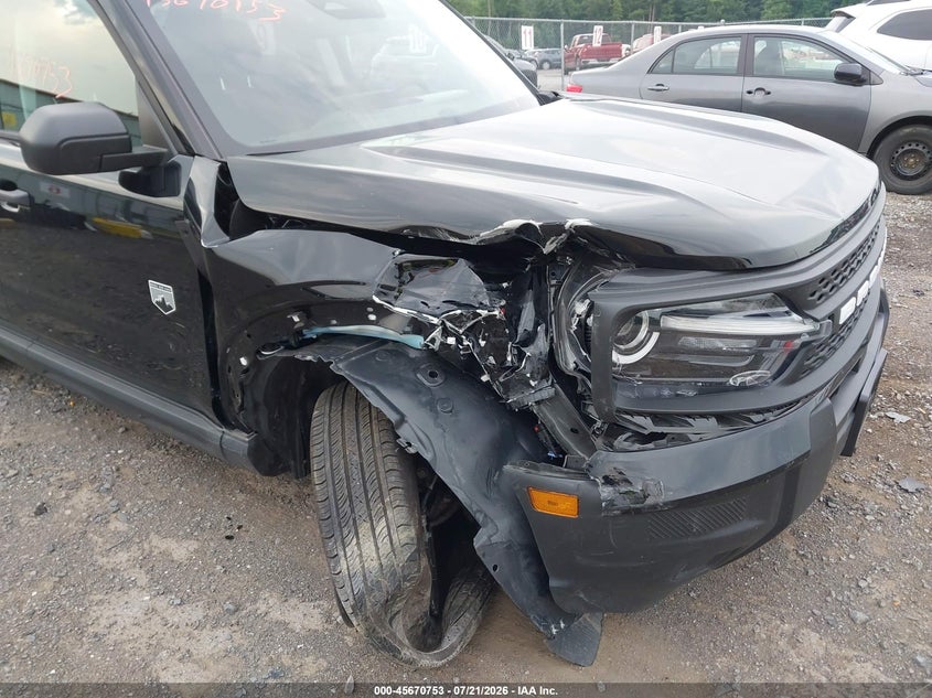2026 Ford Bronco sport VIN 3FMCR9BN5TRE29327 IAAI salvage auction — RIGHT FRONT, Clear (Virginia), sold $14,600 on 2026-08-18 (photo 6)
