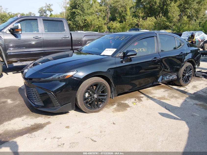 2025 Toyota Camry VIN 4T1DAACK0SU202572 IAAI salvage auction — SIDE, Salvage Title, sold $14,100 on 2026-08-06 (photo 2)