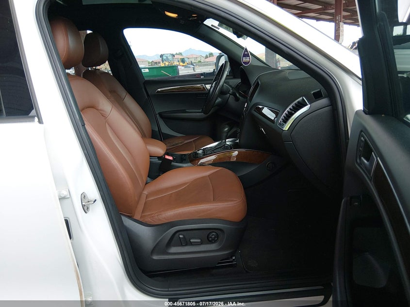 2012 Audi Q5 VIN WA1LFAFP5CA138356 IAAI salvage auction — NORMAL WEAR, Clear-Dealer Only (Arizona), sold $425 on 2026-07-28 (photo 5)