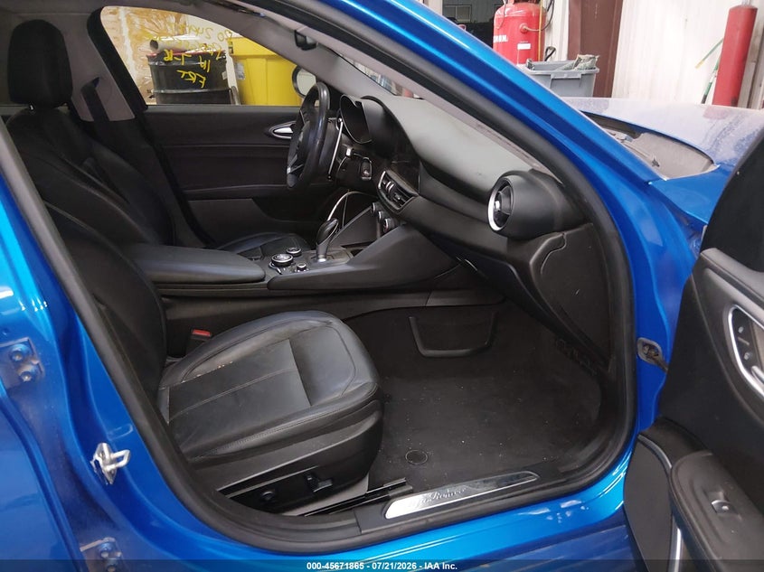 2019 Alfa romeo Giulia VIN ZARFAMAN3K7607020 IAAI salvage auction — FRONT END, Salvage Title, sold $25 on 2026-08-03 (photo 5)