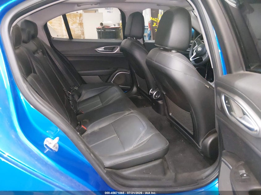 2019 Alfa romeo Giulia VIN ZARFAMAN3K7607020 IAAI salvage auction — FRONT END, Salvage Title, sold $25 on 2026-08-03 (photo 8)
