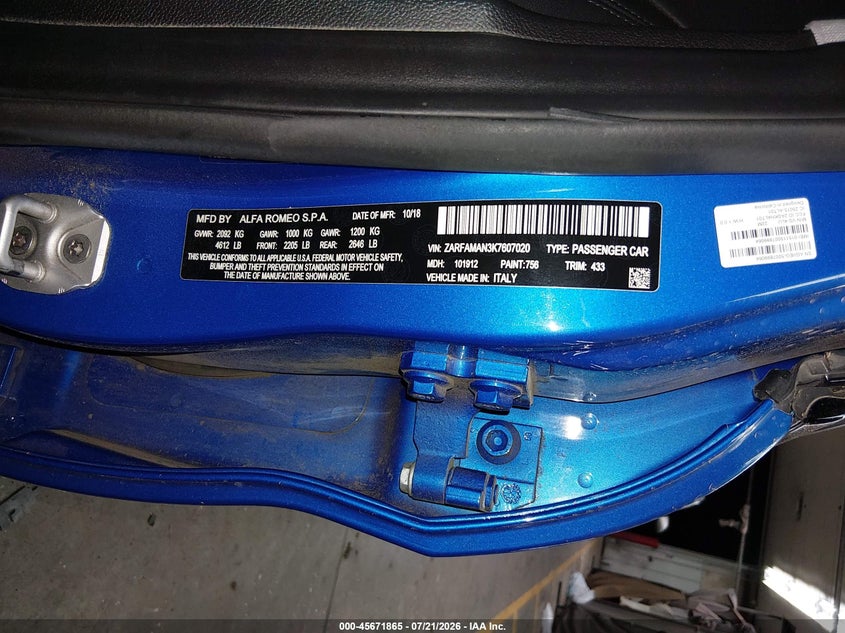 2019 Alfa romeo Giulia VIN ZARFAMAN3K7607020 IAAI salvage auction — FRONT END, Salvage Title, sold $25 on 2026-08-03 (photo 9)