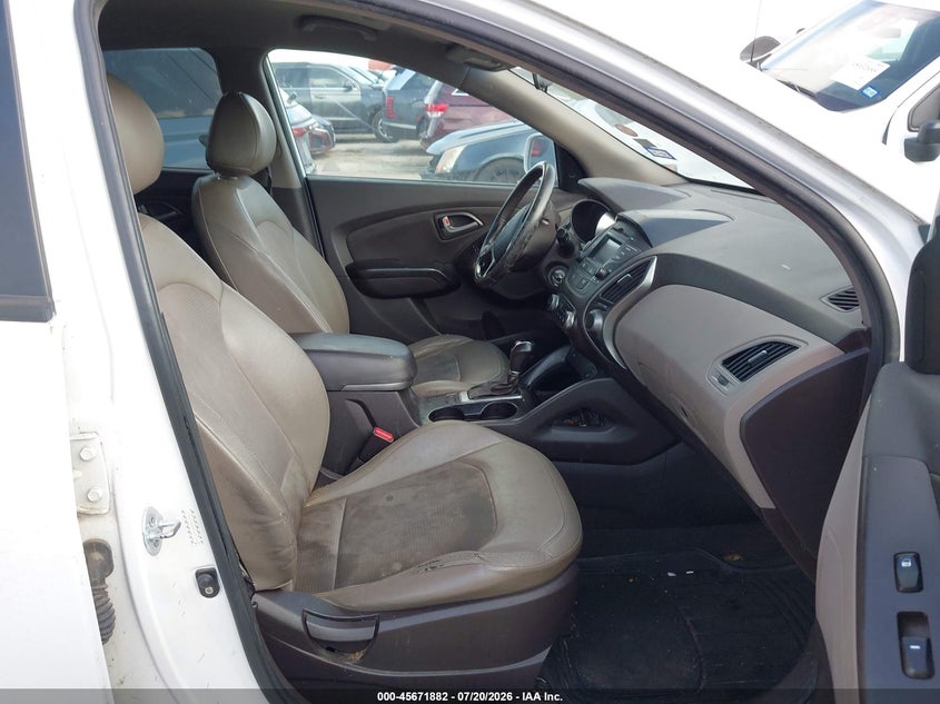 2015 Hyundai Tucson VIN KM8JU3AGXFU069149 IAAI salvage auction — NORMAL WEAR, Original (Texas), sold $1,350 on 2026-07-29 (photo 5)
