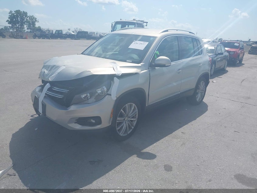 2013 Volkswagen Tiguan VIN WVGBV3AX9DW566728 IAAI salvage auction — FRONT END, Regular Certificate (Iowa), sold $525 on 2026-08-18 (photo 2)