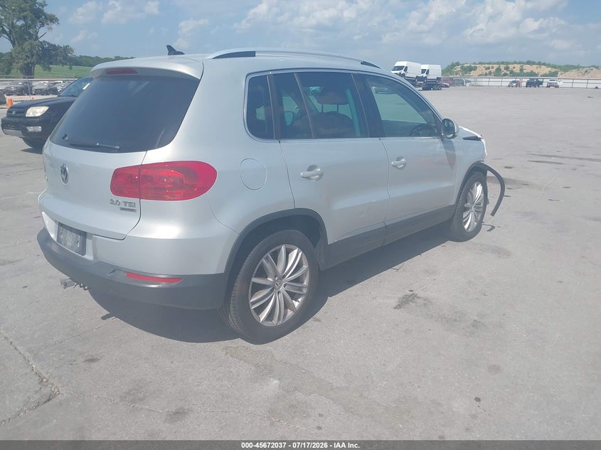 2013 Volkswagen Tiguan VIN WVGBV3AX9DW566728 IAAI salvage auction — FRONT END, Regular Certificate (Iowa), sold $525 on 2026-08-18 (photo 4)