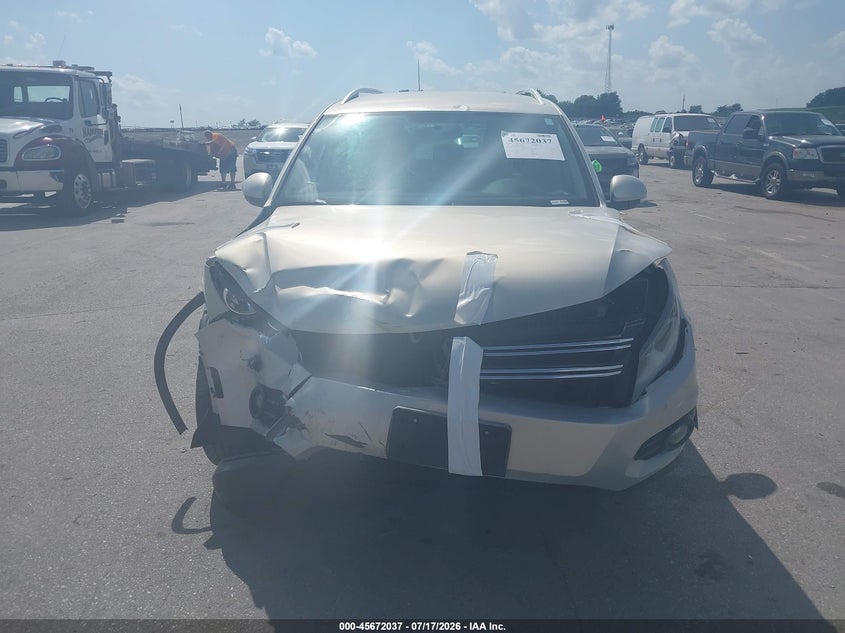 2013 Volkswagen Tiguan VIN WVGBV3AX9DW566728 IAAI salvage auction — FRONT END, Regular Certificate (Iowa), sold $525 on 2026-08-18 (photo 6)