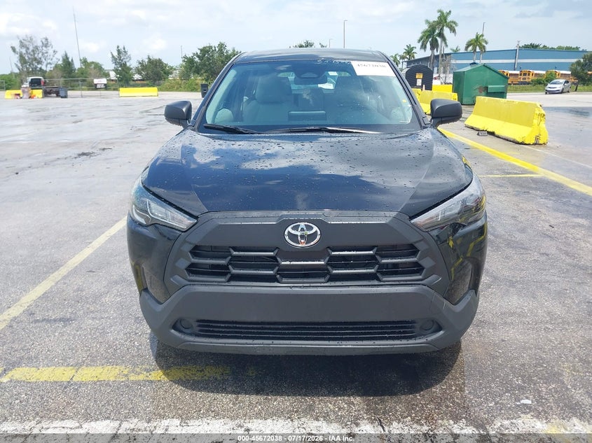 2026 Toyota Corolla cross VIN 7MUAAAAG9TV166270 IAAI salvage auction — UNKNOWN, Salvage Title, sold $17,000 on 2026-08-02 (photo 6)